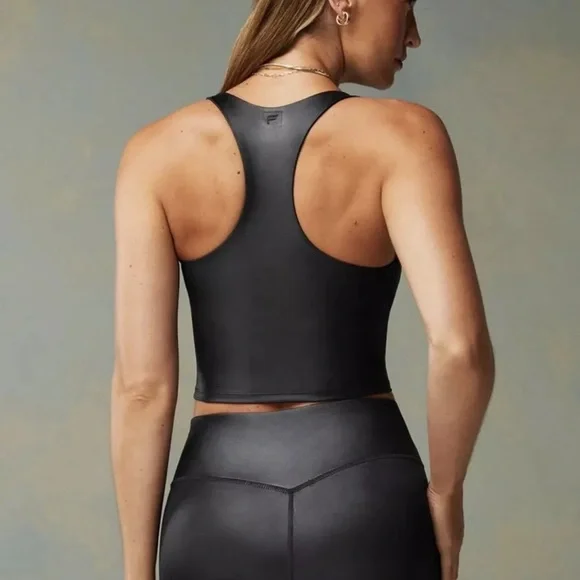 Fabletics workout top NWT. - Picture 3 of 4